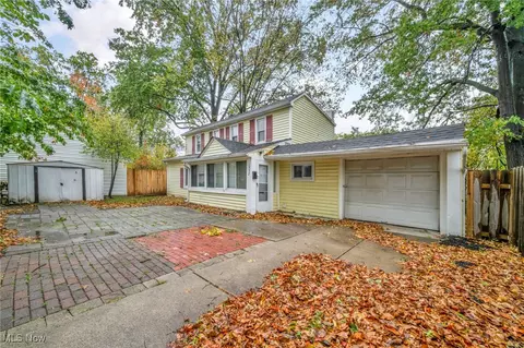 Exterior - 1552 E 254th St, Euclid, OH 44117 photo 7 of 8