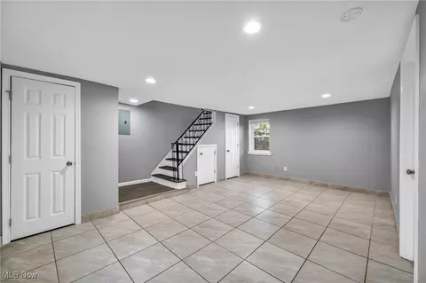 Living - 1552 E 254th St, Euclid, OH 44117 photo 1 of 5