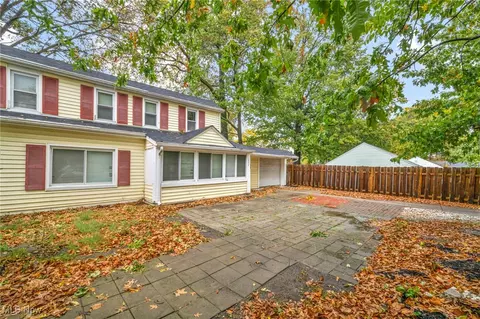 Exterior - 1552 E 254th St, Euclid, OH 44117 photo 8 of 8