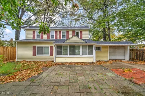 Exterior - 1552 E 254th St, Euclid, OH 44117 photo 3 of 8