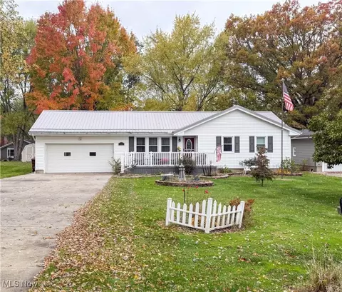 5245 Kuszmaul Ave, Warren, OH 44483