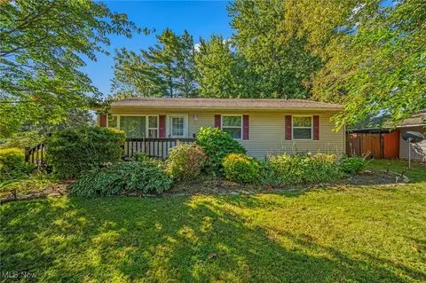 7000 Lake Rd, Madison, OH 44057