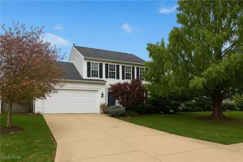 553 Brookline Ct, Northfield, OH 44067