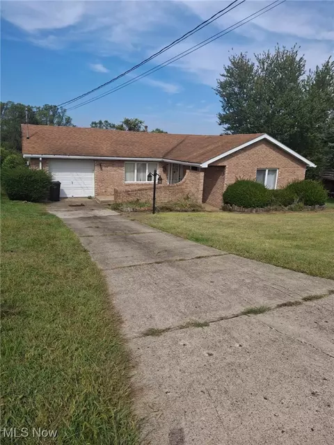 128 Leech St, Weirton, WV 26062