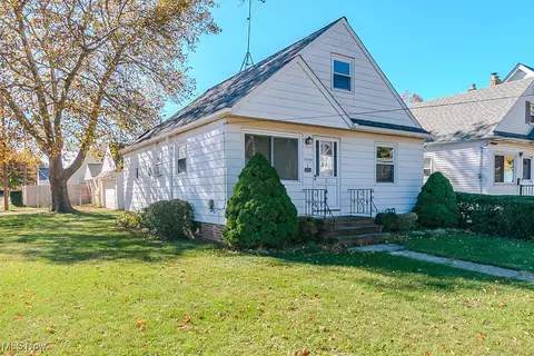 21050 Fuller Ave, Euclid, OH 44123