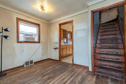 21050 Fuller Ave, Euclid, OH 44123 photo 6