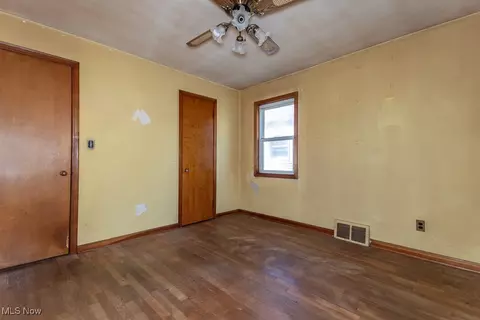 21050 Fuller Ave, Euclid, OH 44123 photo 14
