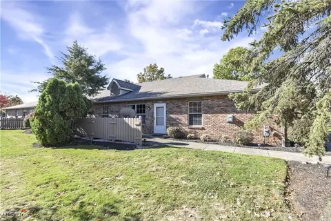 2703 Shakespeare Ln, Avon, OH 44011