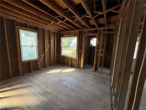 5251 Forest Ave, Maple Heights, OH 44137 photo 7