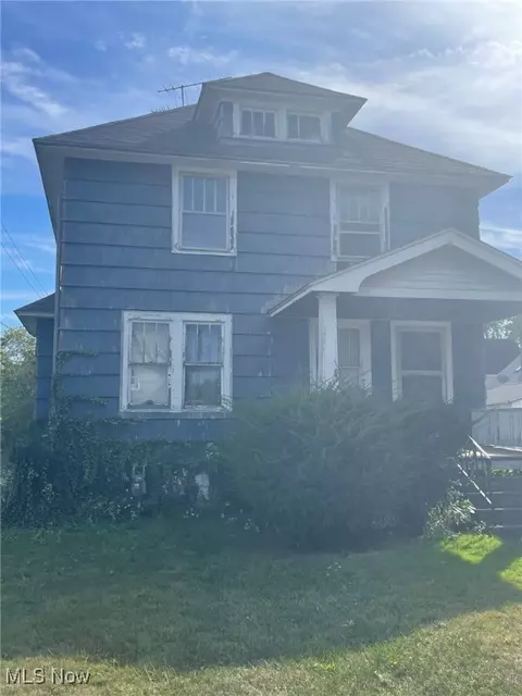 516 Bond St, Elyria, OH 44035