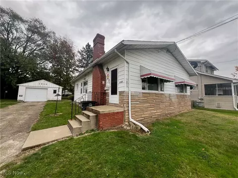 1855 W 17th St SW, Akron, OH 44314