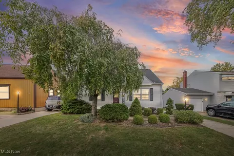 223 Filmore Ave, Cuyahoga Falls, OH 44221