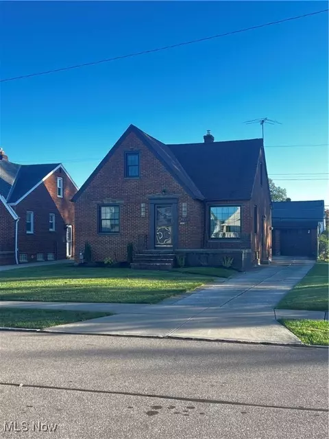 7615 Bertha Ave, Parma, OH 44129