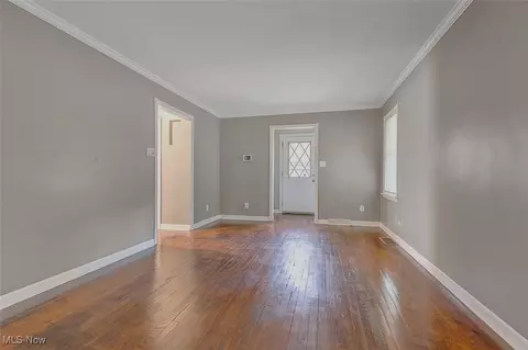 720 E 254th St, Euclid, OH 44132 photo 5