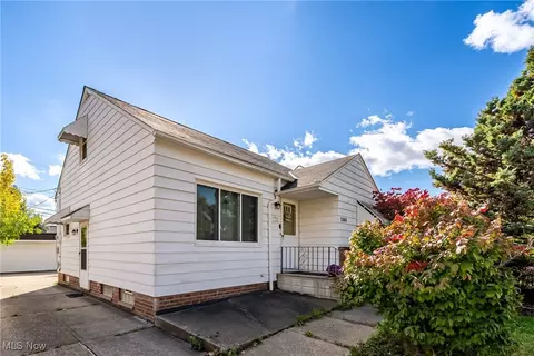 11808 Fordham Rd, Garfield Heights, OH 44125