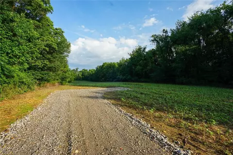 Township Rd 51, Somerset, OH 43783
