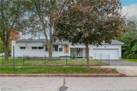 860 Sutherland Ave, Akron, OH 44314