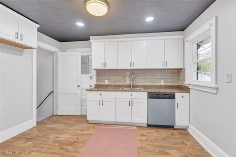 Kitchen - 1554 E 221st St, Euclid, OH 44117 photo 1 of 2
