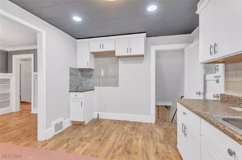 Kitchen - 1554 E 221st St, Euclid, OH 44117 photo 2 of 2