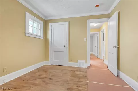 Bedroom - 1554 E 221st St, Euclid, OH 44117 photo 1 of 4