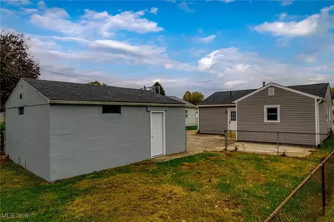 2109 Willowrow Ave, Canton, OH 44705 photo 35