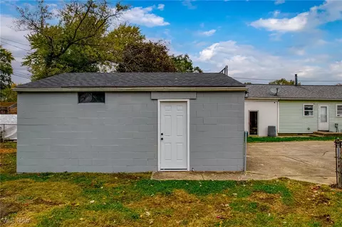 2109 Willowrow Ave, Canton, OH 44705 photo 36