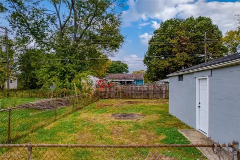 2109 Willowrow Ave, Canton, OH 44705 photo 37