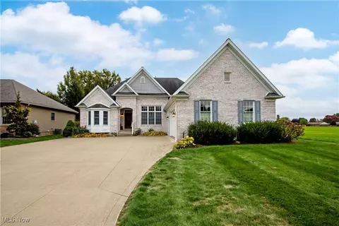 704 Homestead Pointe Dr, Orrville, OH 44667