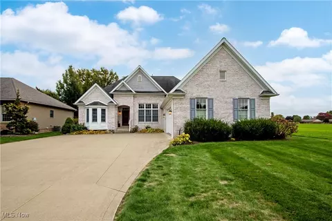 704 Homestead Pointe Dr, Orrville, OH 44667