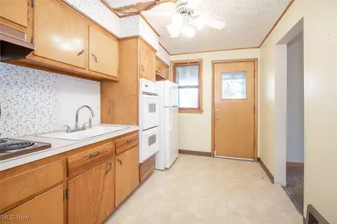 1929 E 31st St, Lorain, OH 44055 photo 11