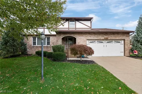 8835 Blitzen Rd NW, North Canton, OH 44720