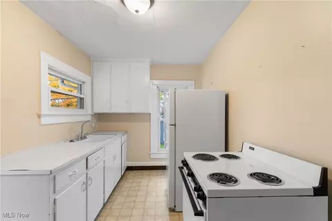 405 Broad St, Wadsworth, OH 44281 photo 21