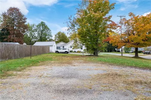 405 Broad St, Wadsworth, OH 44281 photo 33