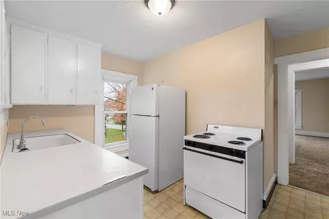 405 Broad St, Wadsworth, OH 44281 photo 23