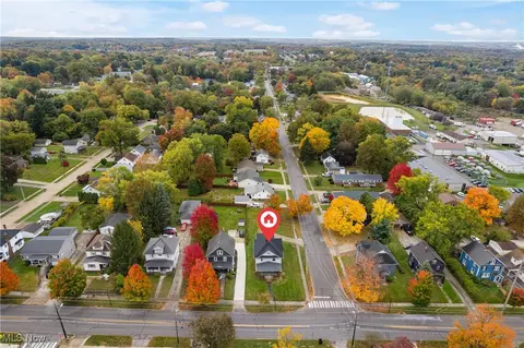 405 Broad St, Wadsworth, OH 44281 photo 2