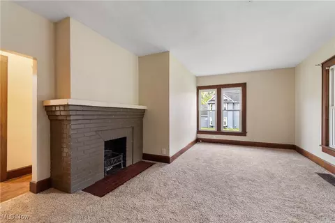 405 Broad St, Wadsworth, OH 44281 photo 6