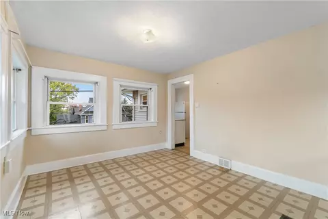 405 Broad St, Wadsworth, OH 44281 photo 19