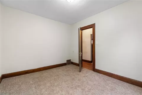 405 Broad St, Wadsworth, OH 44281 photo 16