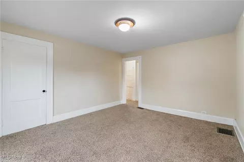 405 Broad St, Wadsworth, OH 44281 photo 25