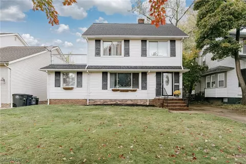 5243 Oakmont Dr, Lyndhurst, OH 44124