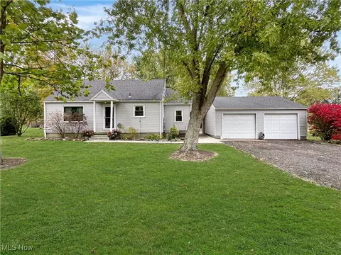 379 S Salem Warren Rd, North Jackson, OH 44451