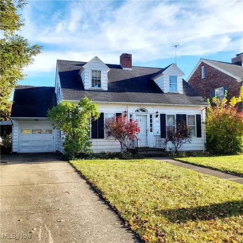 1357 W 2nd St, Lorain, OH 44052