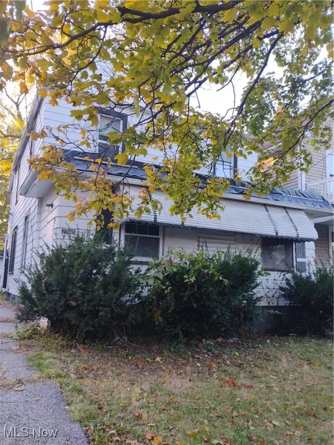 2046 W 103rd St, Cleveland, OH 44102