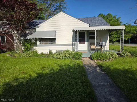 4046 W 143rd St, Cleveland, OH 44135