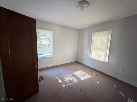 650 Easter Ave, Akron, OH 44307 photo 12