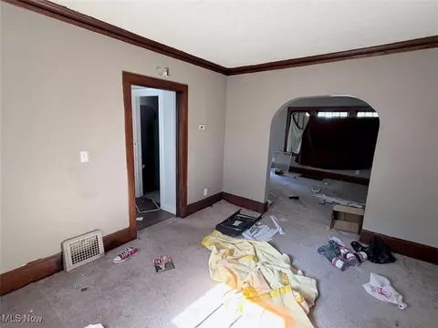 650 Easter Ave, Akron, OH 44307 photo 8