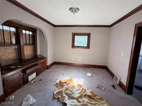 650 Easter Ave, Akron, OH 44307 photo 6