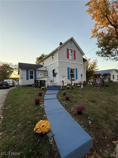 272 S Lyman St, Wadsworth, OH 44281