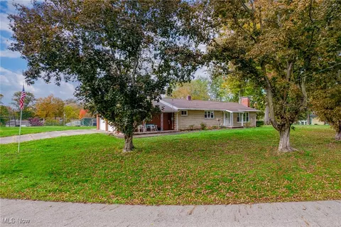 3625 Alpine St NE, Canton, OH 44721 photo 3