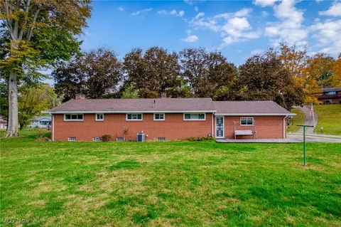 3625 Alpine St NE, Canton, OH 44721 photo 4